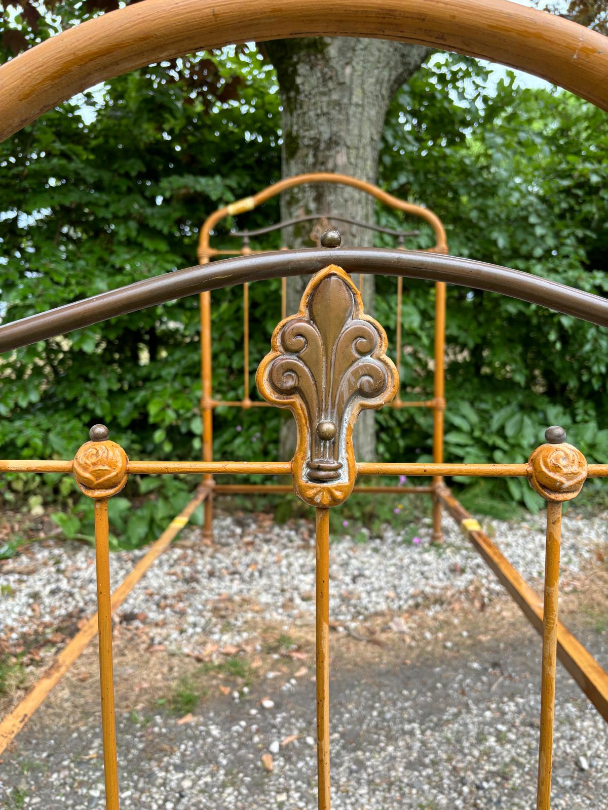 antiek eenpersoons spijllenbed Sweet ornament 1