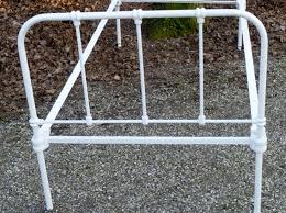 antiek frans spijlenbed Ivy 1 www.dehebberij.nl